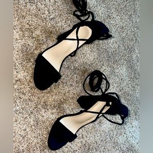 Selling these because they don't fit. Never worn.